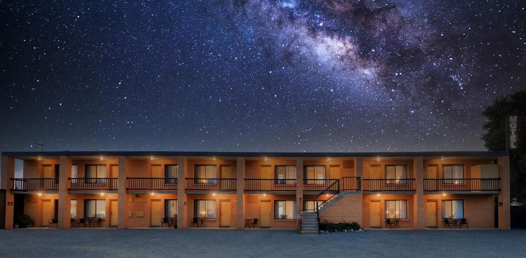 Deniliquin Motel Exterior photo